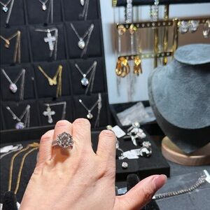 Sterling Silver Clear Crystal Halo Ring - Elegant Women’s Cocktail Ring 10 ct